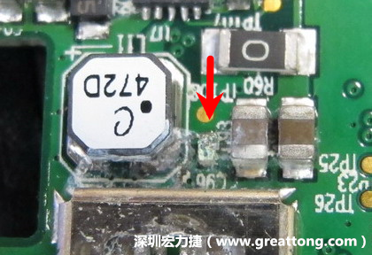 電路板疑似腐蝕氧化，懷疑電流異常過熱造成